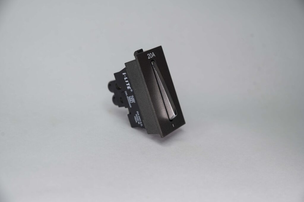20AMP 1WAY SWITCH CHROME