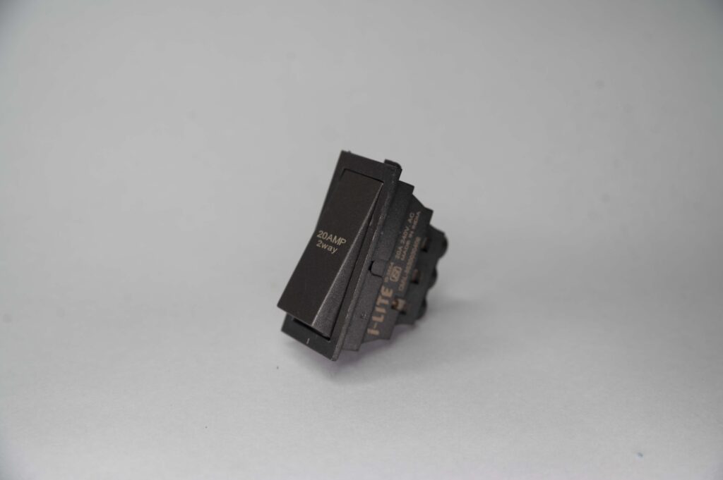 20AMP 2WAY SWITCH PIANO